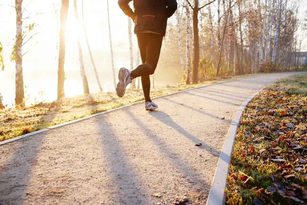 Master the Art of Running: 8 Essential Tips for an Improved Workout Experience